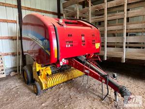 lot 173 image: 2016 NEW HOLLAND ROLL-BELT 450 Roun...