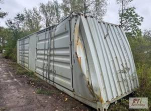 lot 175 image: 40ft shipping container. Side and e...