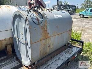 lot 336 image: Granby Steel 275 gallon fuel tan...