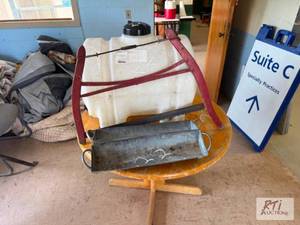 lot 390 image: 35GL Polly Horizontal leg tank, Han...
