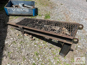 lot 433 image: Grated metal ramp&nbsp&nbsp60 L ...
