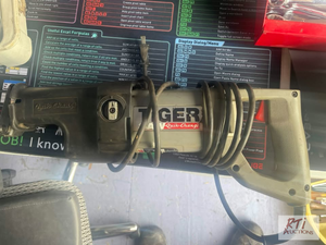 lot 464 image: Lot of socket and wrench set and re...