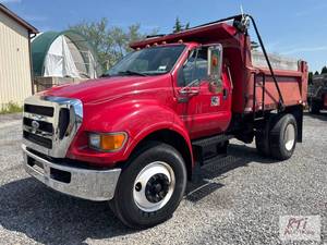 lot 68 image: 2004 Ford F-750 dump truck.&nbsp33...