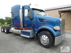 lot 74 image: 2016 Peterbilt 567 Sleeper Truck. 5...