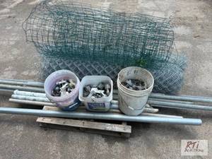 lot 475 image: Miscellaneous chain-link fence and ...