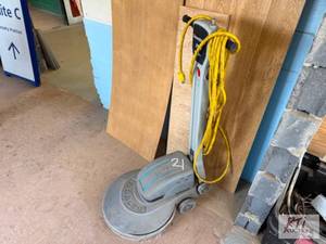lot 483 image: NOBLES SpeedShine Floor buffer.&nbs...