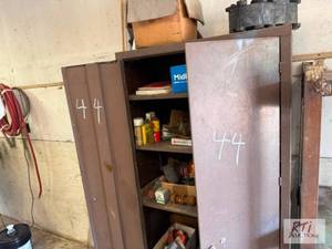 lot 512 image: Steel shelving unit with contents i...