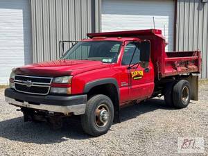 lot 1 image: 2006 Chevy 3500 1-ton dump truck, D...
