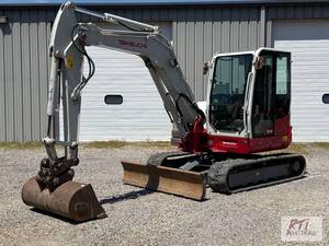 lot 6 image: 2015 Takeuchi TB 260 excavator, cab...