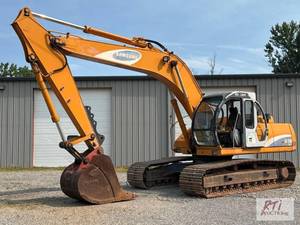 lot 11 image: Samsung SE 210 LC-2 excavator, 42-i...