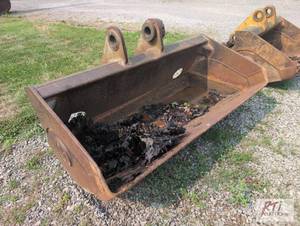 lot 17 image: Central Fabricators 71-inch ditchin...