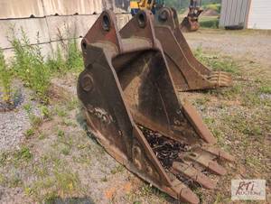 lot 20 image: EACO 26-inch digging bucket - fits ...