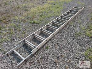 lot 79 image: Aluminum extension ladder, 24 feet ...