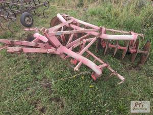 lot 84 image: 3pt angle disc - missing discs on o...