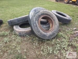 lot 88 image: Pile of trailer tires...