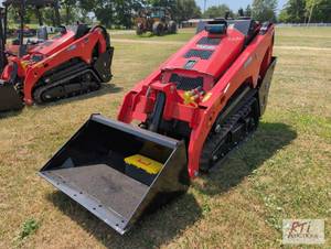 lot 4 image: Future FT-V1000 stand on mini track...