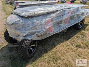 lot 21 image: Future off road electric golf cart,...