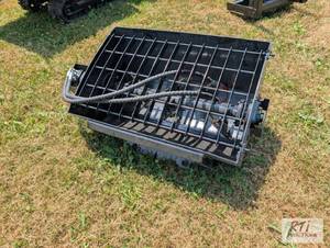 lot 72 image: Hydraulic mixing bucket for mini sk...