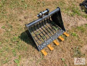 lot 88 image: Mini excavator sand bucket. MDI It...