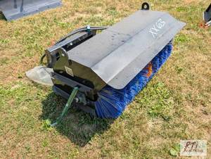 lot 91 image: Power angle hydraulic broom for min...