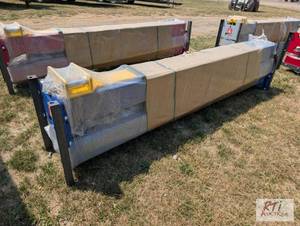 lot 97 image: 2 post car lift, 4500kg lifting cap...