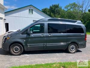 lot 14 image: 2017 Mercedes Benz Metris. VINWD4P...