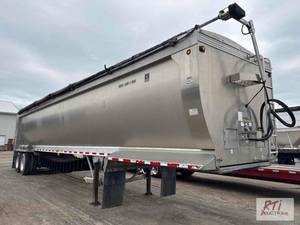 lot 32 image: 2014 Trail King ASHR 2 belt style l...