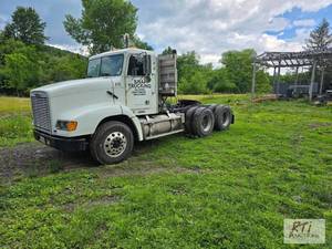 lot 43 image: Knapp Trucking.