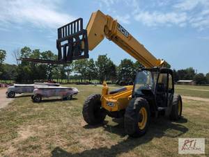 lot 57 image: JCB 507-42 telehandler, 4WD, forks,...