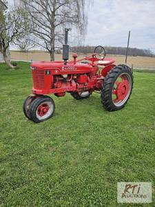 lot 70 image: Estate sale.