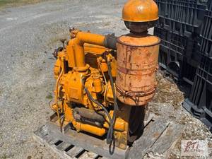 lot 129 image: Detroit Diesel 3-71 engine. Approxi...