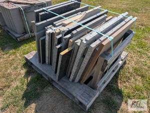 lot 149 image: Pallet of remnant landscape granite...