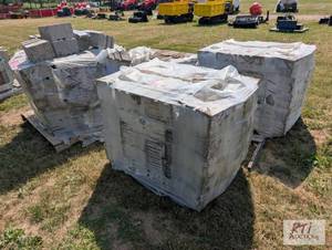lot 154 image: 4X Pallet of mixed retaining wall c...