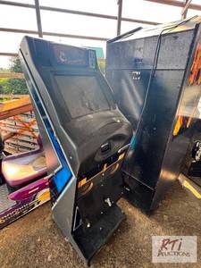 lot 179 image: Texas Hold em Mega-Touch Arcade Ga...
