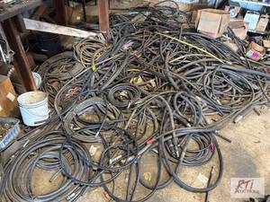 lot 202 image: Large lot of hydraulic hoses. Ma...