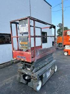 lot 62C image: 2016 Skyjack 3219 scissors lift