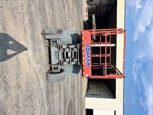 lot 61A image: 2014 Skyjack SJ6832RTE Electric Rough Terrain Scissor lift
