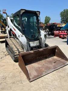 lot 53A image: 2017 Bobcat T595 tracked skid loader