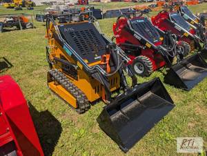 lot 25 image: Future FT360T track mini skid loade...