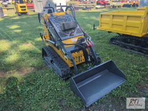 lot 46 image: SDLanch SSL60 mini tracked skid loa...