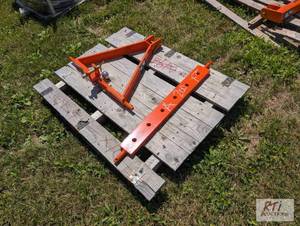 lot 74 image: 2X 3pt ball and pin and draw bar. ...