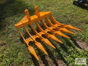 lot 85 image: 32in rake for Cat 305 sized excavat...