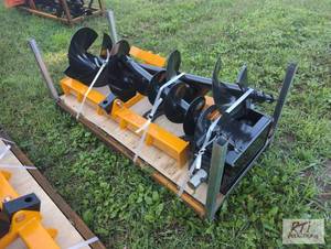lot 122 image: Future hydraulic post hole digger f...