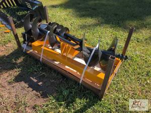 lot 125 image: Future hydraulic post hole digger f...
