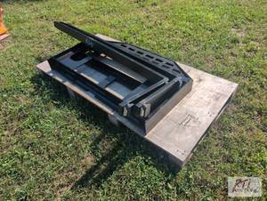lot 149 image: Future skid loader pallet forks wit...