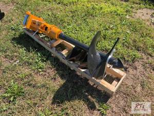 lot 151 image: Hydraulic post hole digger with 16i...
