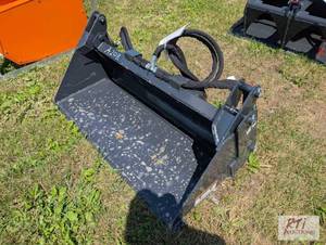 lot 162 image: Wolverine 48in MP bucket for mini s...