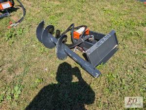 lot 181 image: Wolverine hydraulic post hole digge...