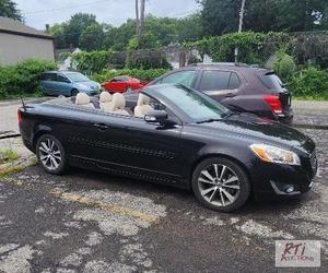 lot 25 image: 2012 Volvo C70. VINYV1672MC6CJ1254...