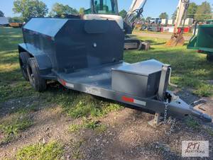 lot 40 image: 2026 X-Star 750 gallon tandem axle ...